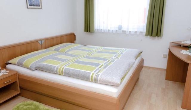 Holiday Apartment "Bergzauber Mit Bergblick" with Mountain View, Balcony & Wi-Fi in Obervellach