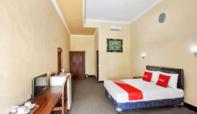 Capital O 93391 Golden Manggis Hotel Near SMKN 1 Lingsar