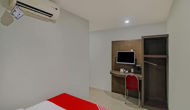 OYO 2574 Z Suites Hotel