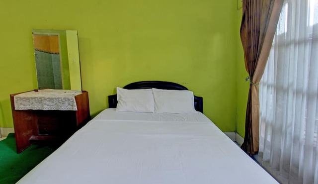 Hotel O Dienda Hayu Near Alun Alun Tastura
