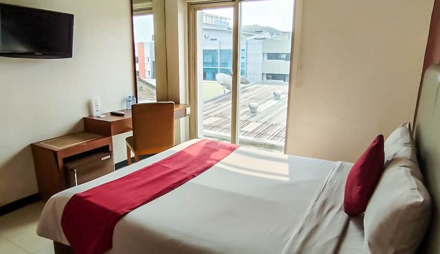 JAVEIN BLUE PACIFIC HOTEL