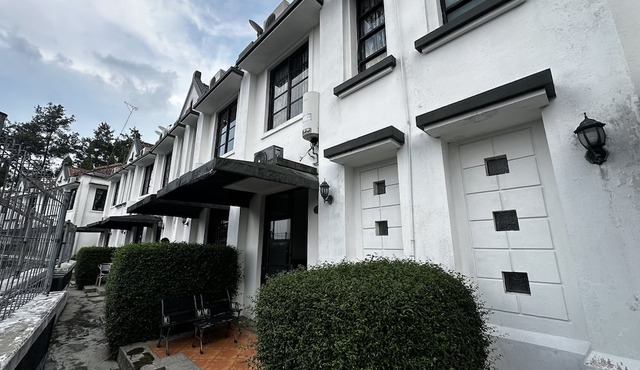 Townhouse Oak Casa D'Ladera Bandung