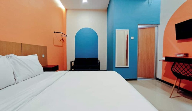 Tripletree Kenaro Hotel