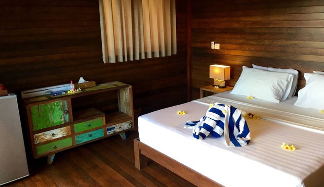 Twin Island Villas & Dive Resort in Lembongan Island