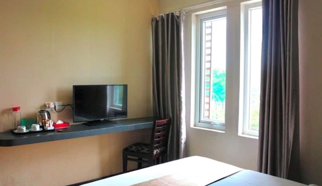Crew Express Hotel