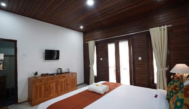 Arjuna Bungalow in Penida Island