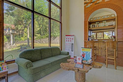 Hotel O Villa Inn App Trawas Bintaro Syariah