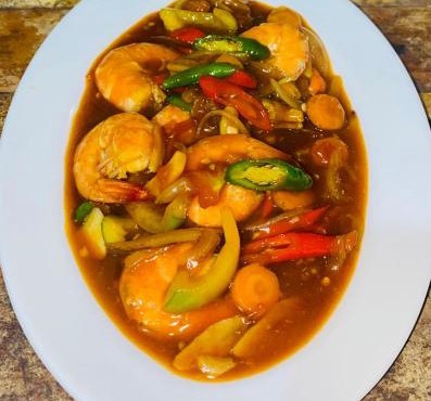 Awang Homestay Mandalika & Restaurant in Bumbang