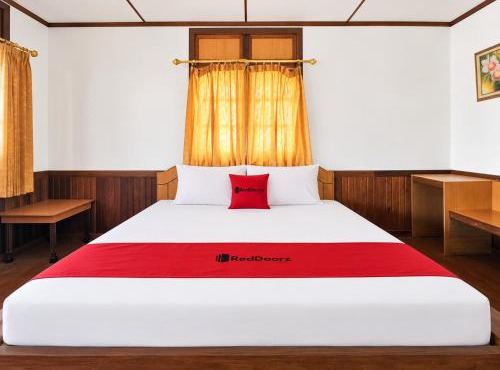 RedDoorz at Derawan Beach Cottage