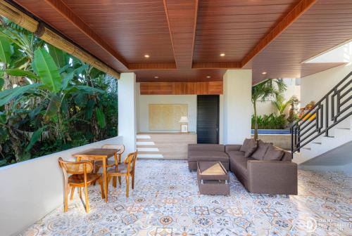 Radhana Living