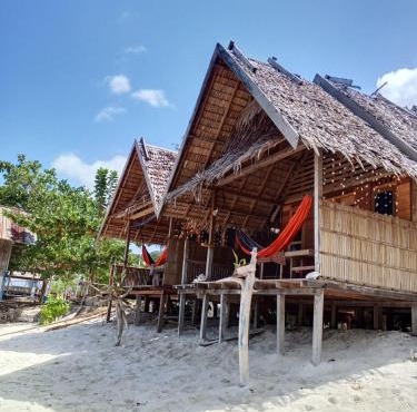 Ingkri Homestay Sauwandarek