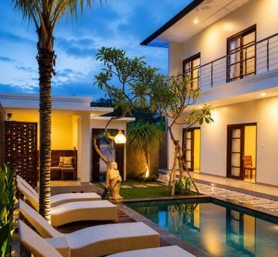 Puri Warung Guest House with Pool in Canggu in Tumbak Bayuh