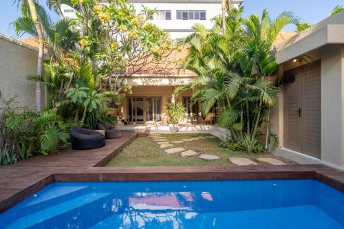 Villa Tengah by Cardinal Villas Real Estate in Seminyak