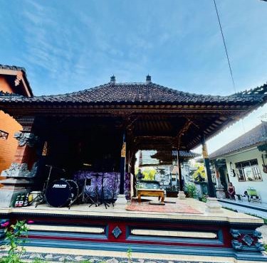 Karno's Room by Rindu Homestay in Undisan