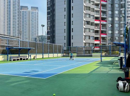 Large and Strategic Rasuna Apt 3BR with WiFi &Pool in Jakarta