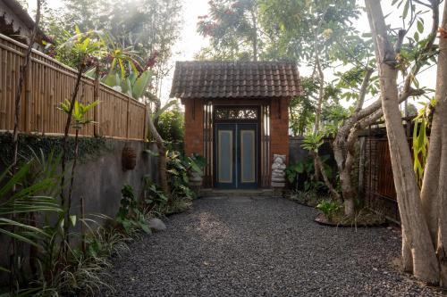Arta Wooden House