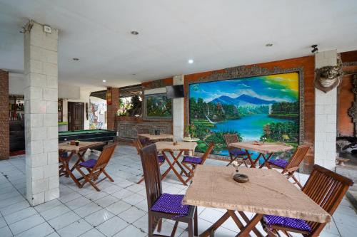 Urbanview Hotel Grand Pudjawan near Kuta Beach in Kuta