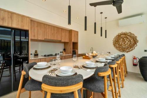 Kalya Luxurious 8 BR Private Pool Villa in Ubud