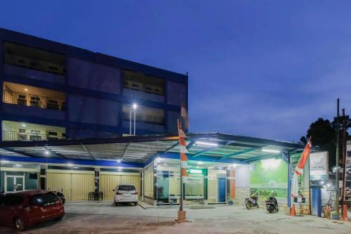 RedDoorz near Taman Samarendah Samarinda in Samarinda