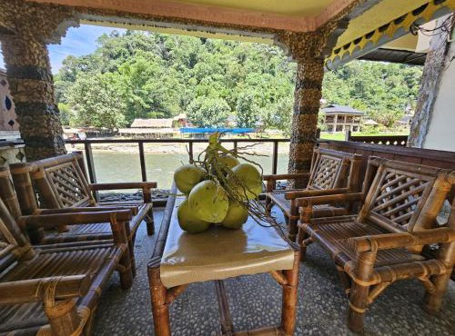 Sumatra Inn & Travel