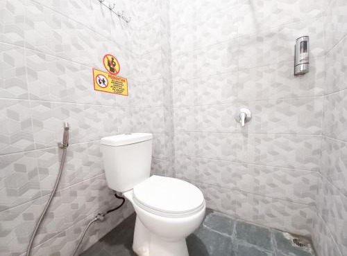 Urbanview Semeru Guesthouse near Stasiun Blitar in Blitar