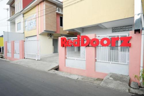 RedDoorz Syariah near RSUD Margono Purwokerto in Purwokerto