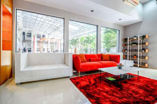 RedDoorz near Solo Square 3 in Bonorejo