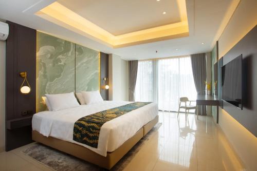 Louis Kienne Hotel Cikarang