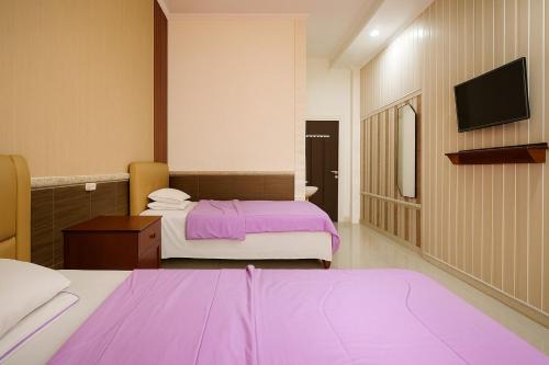 Tripletree Novon Family Hotel in Blimbing
