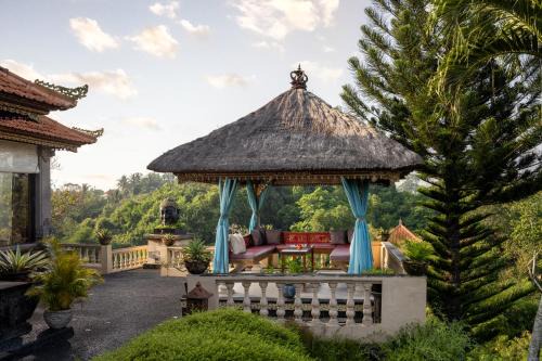 Villa Air Terjun Bucuan