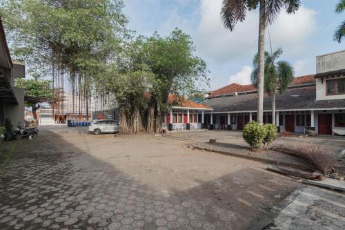 RedDoorz Plus At Hotel Sofia Pangandaran in Pangandaran