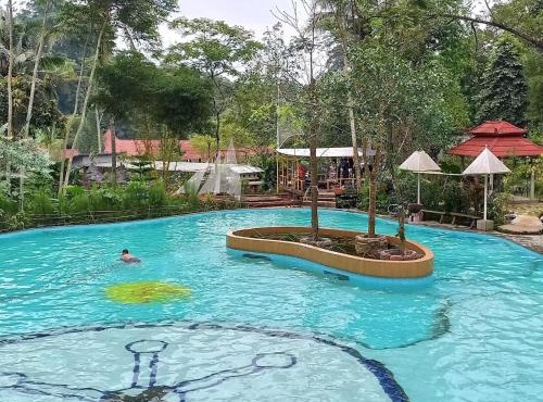Resort Ghiffari Valley in Kuningan
