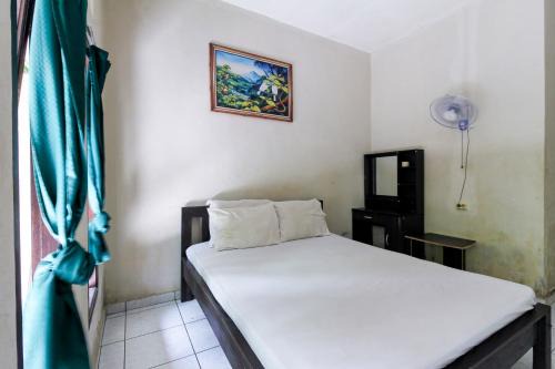 RedDoorz at Saren Anyar Homestay Lukluk