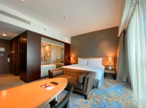 JS Luwansa Hotel & Convention Center