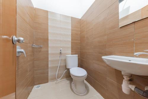 Urbanview Hotel Cozy Samarinda by RedDoorz in Samarinda