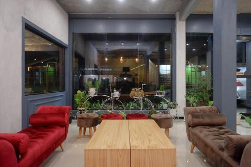Urbanview Hotel Umbrella Dieng by RedDoorz in Kalibeber