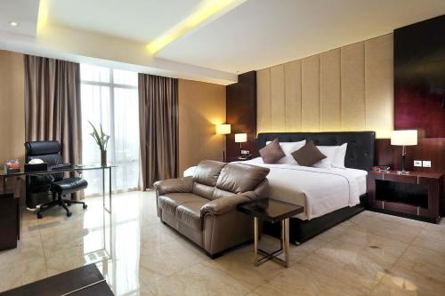 Grand Mercure Solo Baru in Surakarta